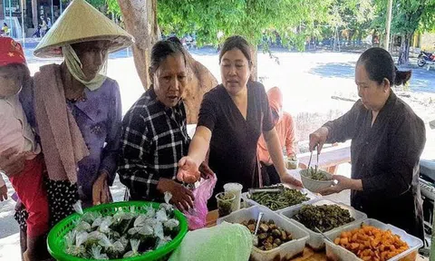 Bếp ăn từ thiện 13 năm đỏ lửa phục vụ bệnh nhân